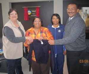  Lions sorg vir warmte